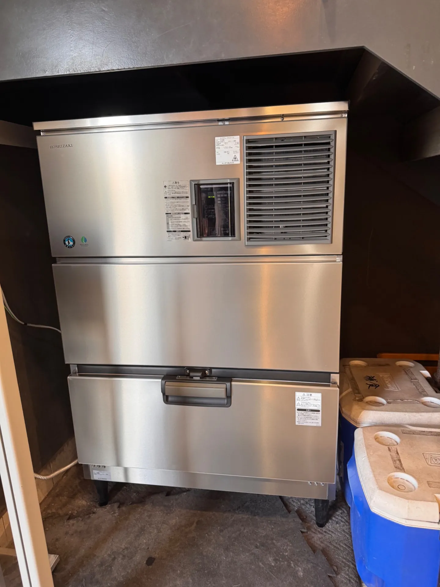 埼玉県で段積み製氷機設置